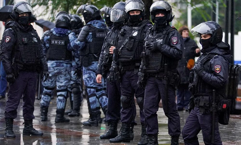 Ρωσία: Συνελήφθη διοικητής αλεξιπτωτιστών για κατηγορίες διαφθοράς